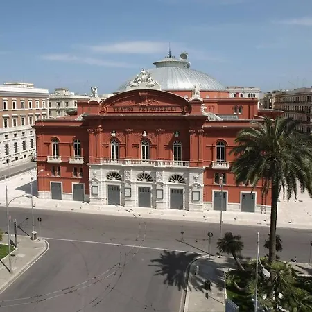 Petruzzelli بيت للعطل باري