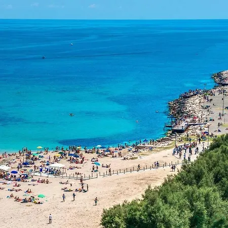 Petruzzelli بيت للعطل